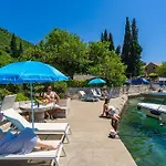 Seagull - Waterfont With Sunbeds! Unique Apartmán Zaton (Dubrovnik-Neretva)