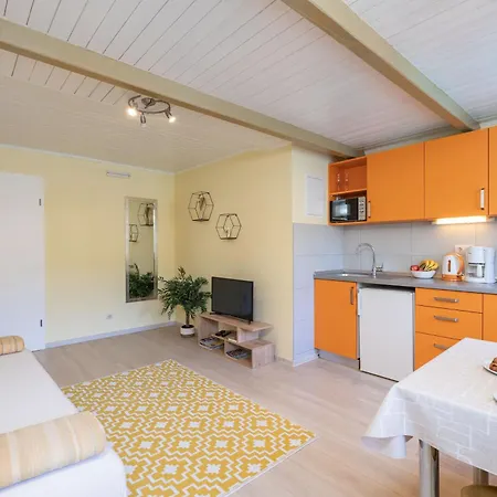 Seagull - Waterfont With Sunbeds! Unique Apartamento *