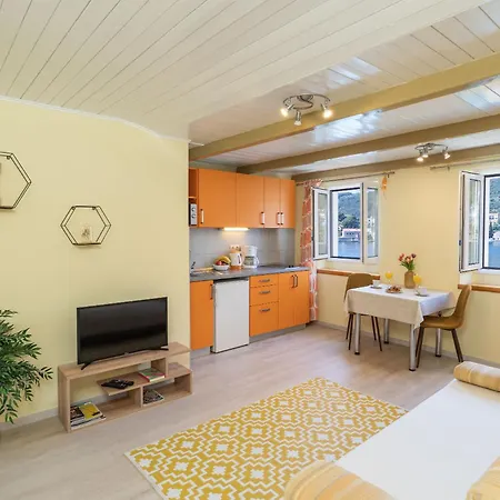 Seagull - Waterfont With Sunbeds! Unique Διαμέρισμα Zaton (Dubrovnik-Neretva)