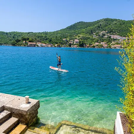 Seagull - Waterfont With Sunbeds! Unique *