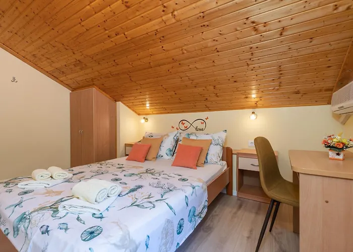 Seagull - Waterfont With Sunbeds! Unique Apartamento